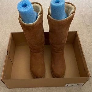 UGG KARA TALL BOOT SIZE 9